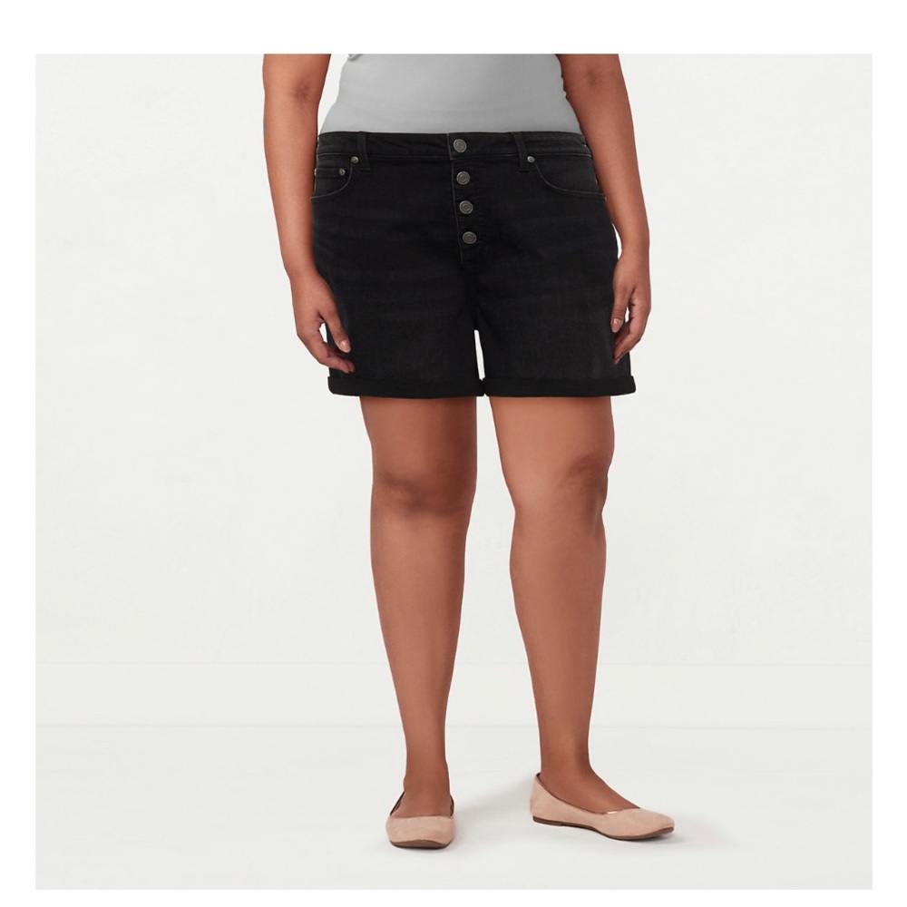 Plus Size LC Lauren Conrad 5" Cuffed High-Waisted Shorts. Black. Summer spring.